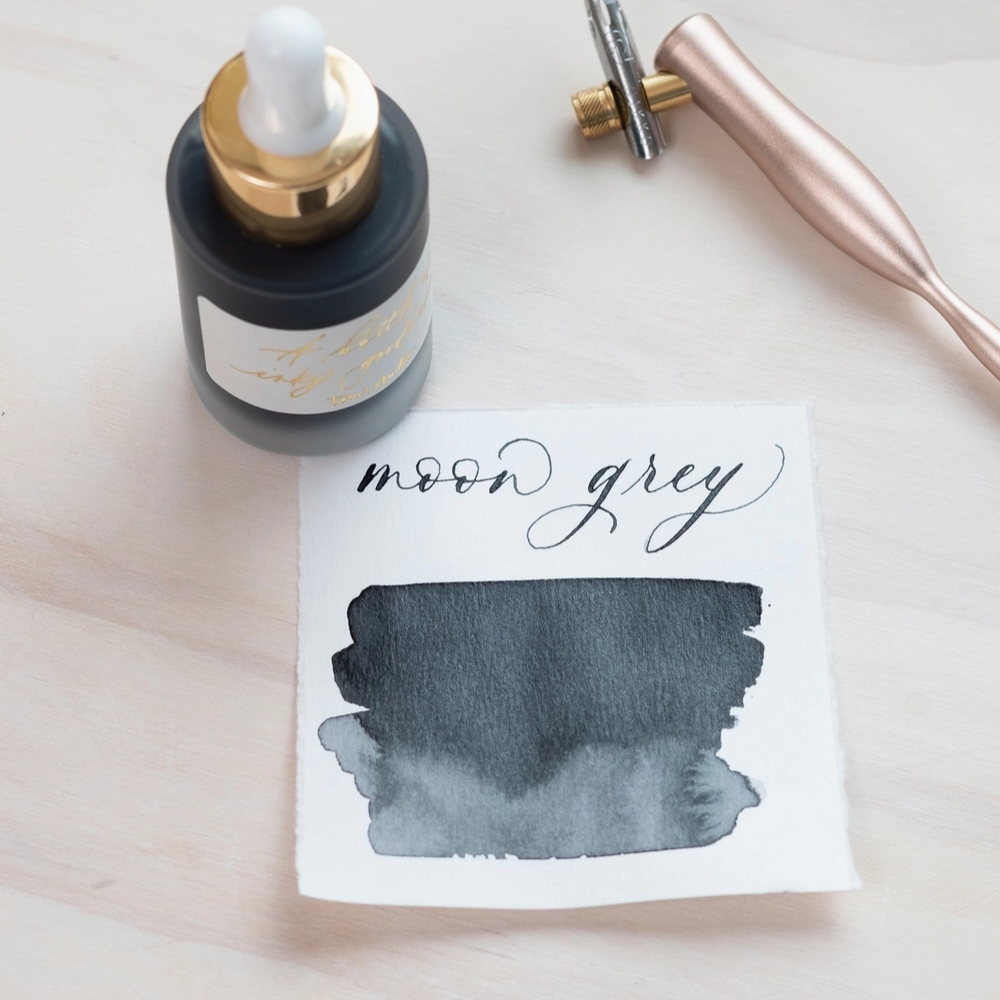 Tom's Studio Calligraphy Ink - Moon Grey
