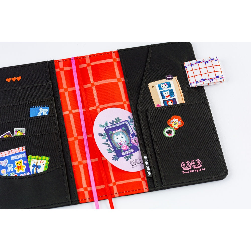 2026 Hobonichi Techo Planner & Cover English A6 - Yumi Kitagishi: White Cat's Table Decorations