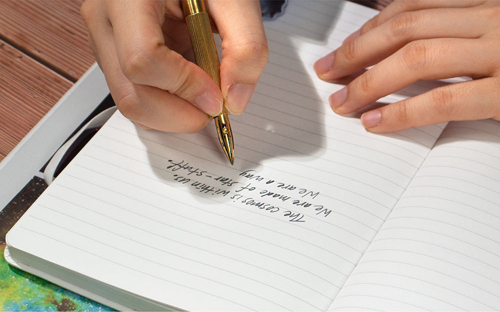 Colorverse Shuttle Small Brass Nib Holder - M.Lovewell
