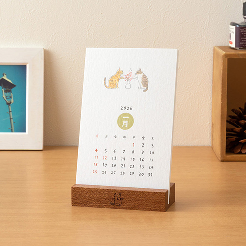 Midori 2026 Standing Calendar - Cats