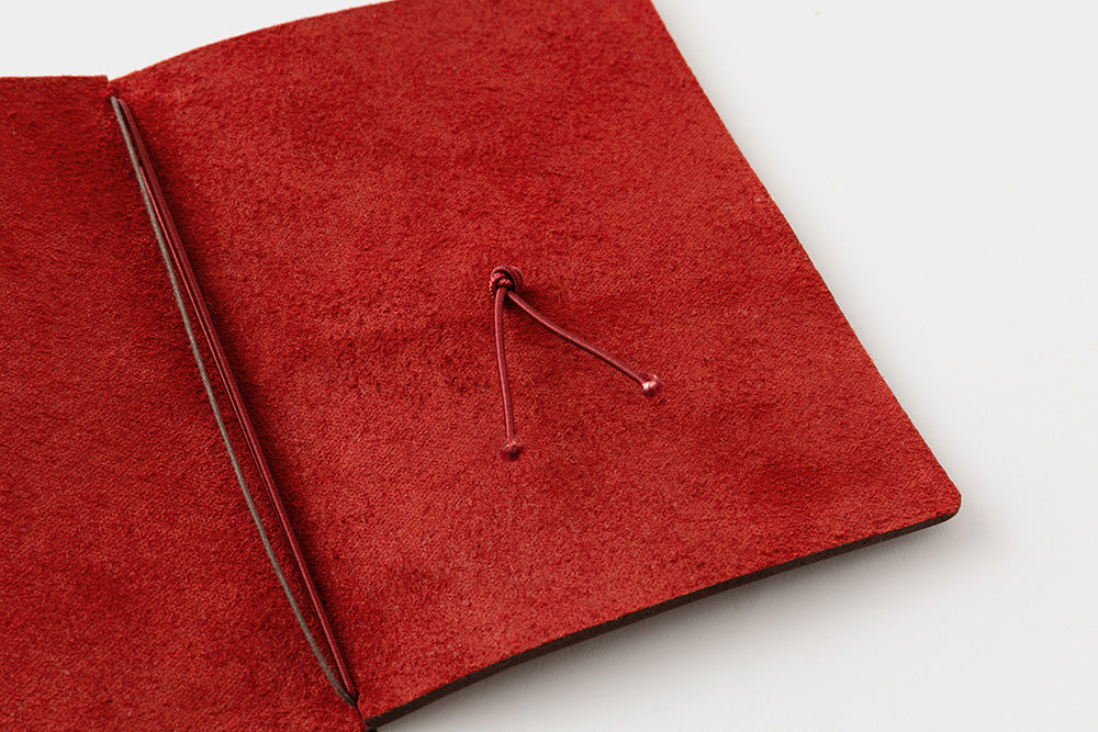 Traveler's Notebook Limited Edition - Passport - Love and Trip – M