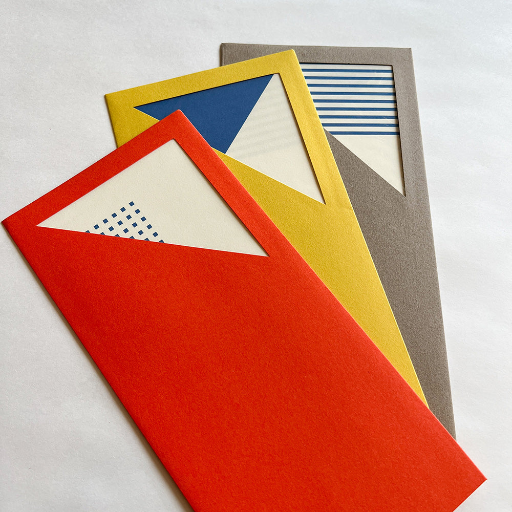 Triangular Window Graphic Letter Set